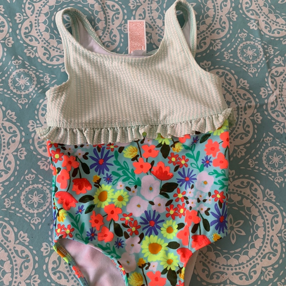 Cute Cat & Jack girls one piece bathing suit